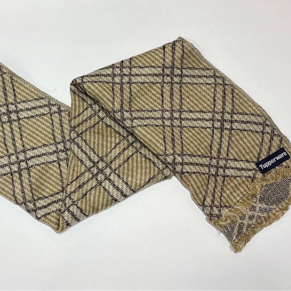 Tupperware‎ NWOT Unisex Scarf-14